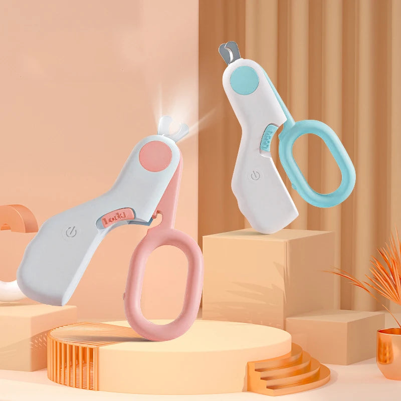 Coupe griffes avec verrouillage de sécurité et lumière LED pour petits chiens et chats